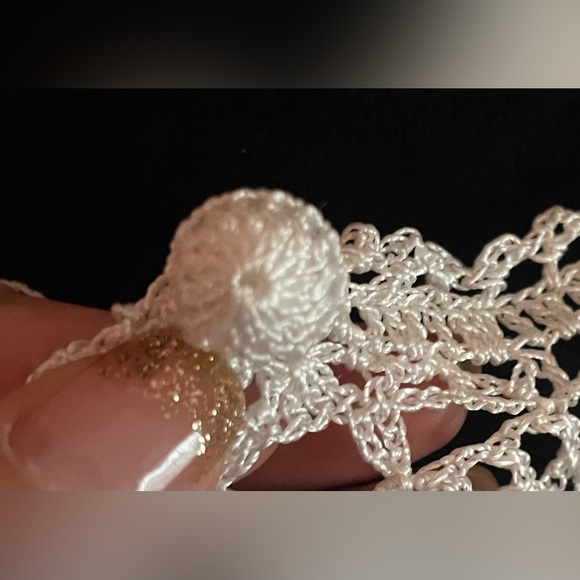 Vintage Crochet Lace Collar - Picture 7 of 7